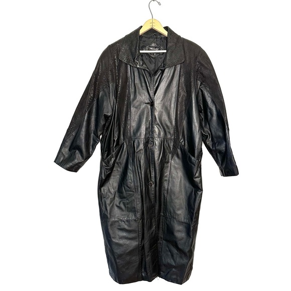 PelleBlack Leather Trench Coat